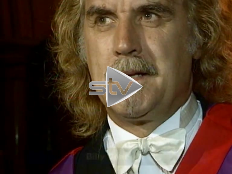 Billy Connolly Receives Honorary Degree
