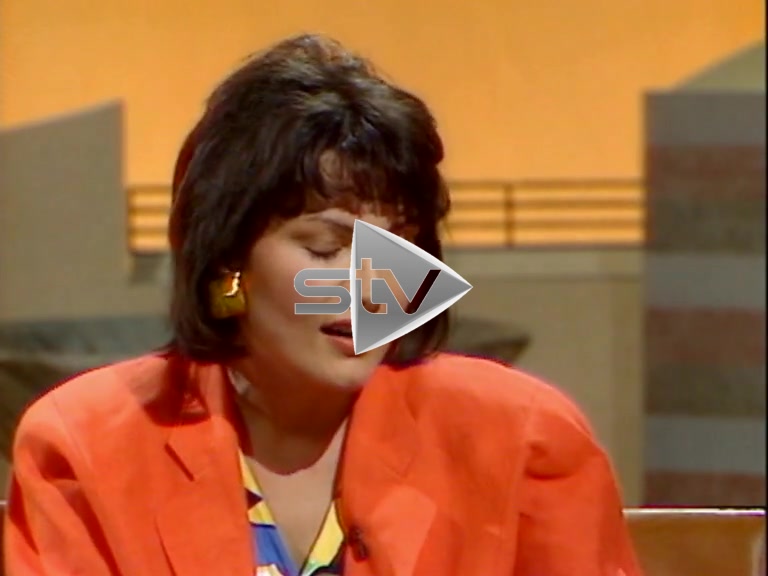 Lorraine Kelly Interview 1990
